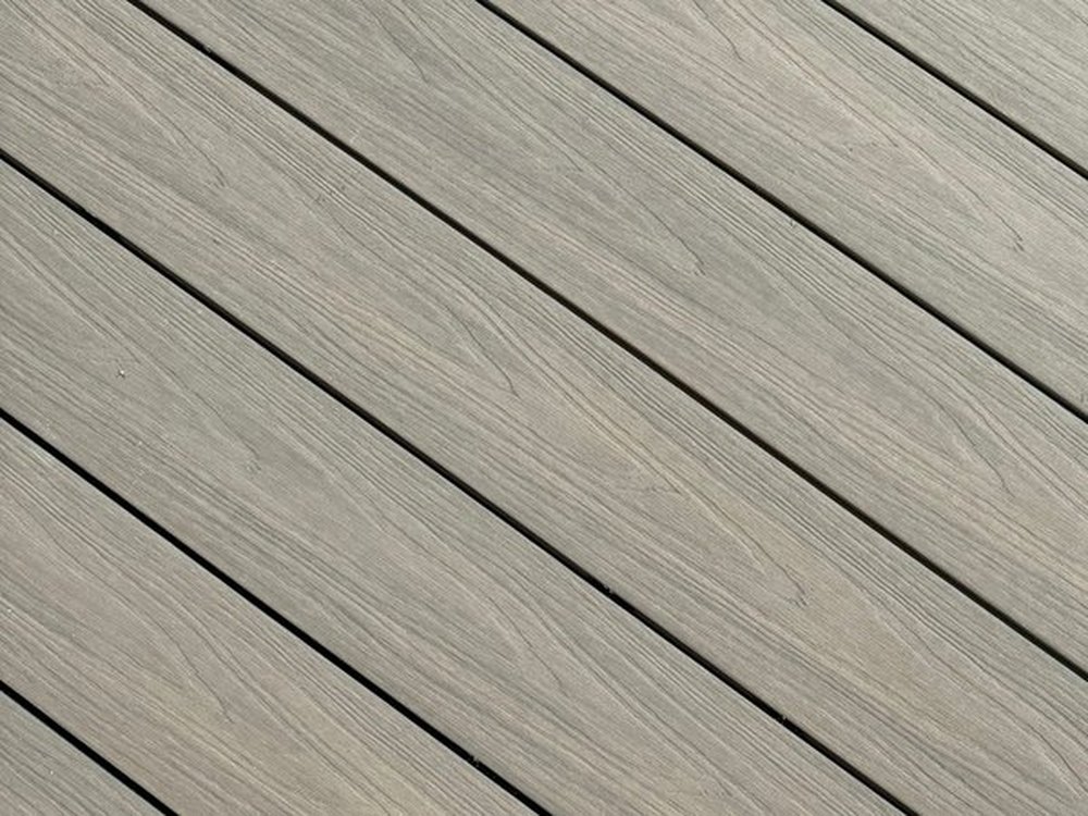 Composite board detail and the herringbone lay pattern